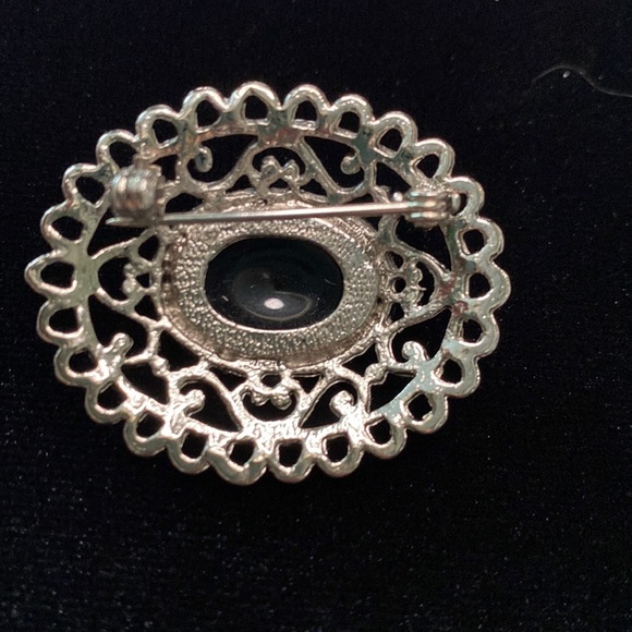 Silver Tone Filigree Brooch with black Cabachon - Picture 2 of 4